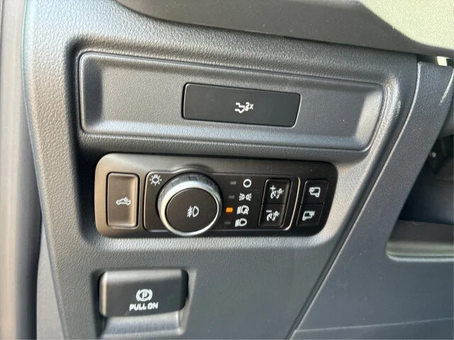 New 2026 Carbonized Gray Metallic Ford XLT image 39