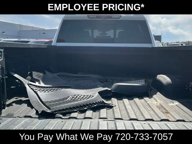 Used 2020 White GMC AT4 image 23