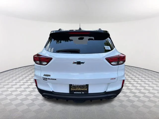 Used 2023 SUMMIT WHITE Chevrolet RS image 6