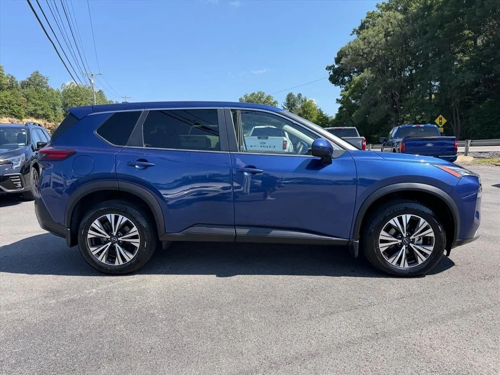 Used 2023 Blue Nissan SV image 13