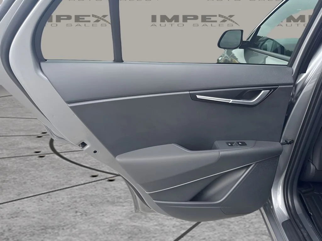 Used 2025 Gray Kia Wind image 25