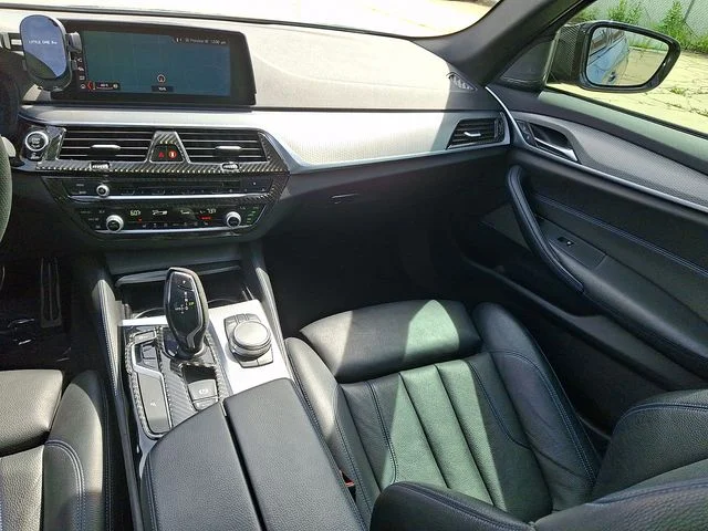 Used 2019 Blue BMW 540i xDrive image 16