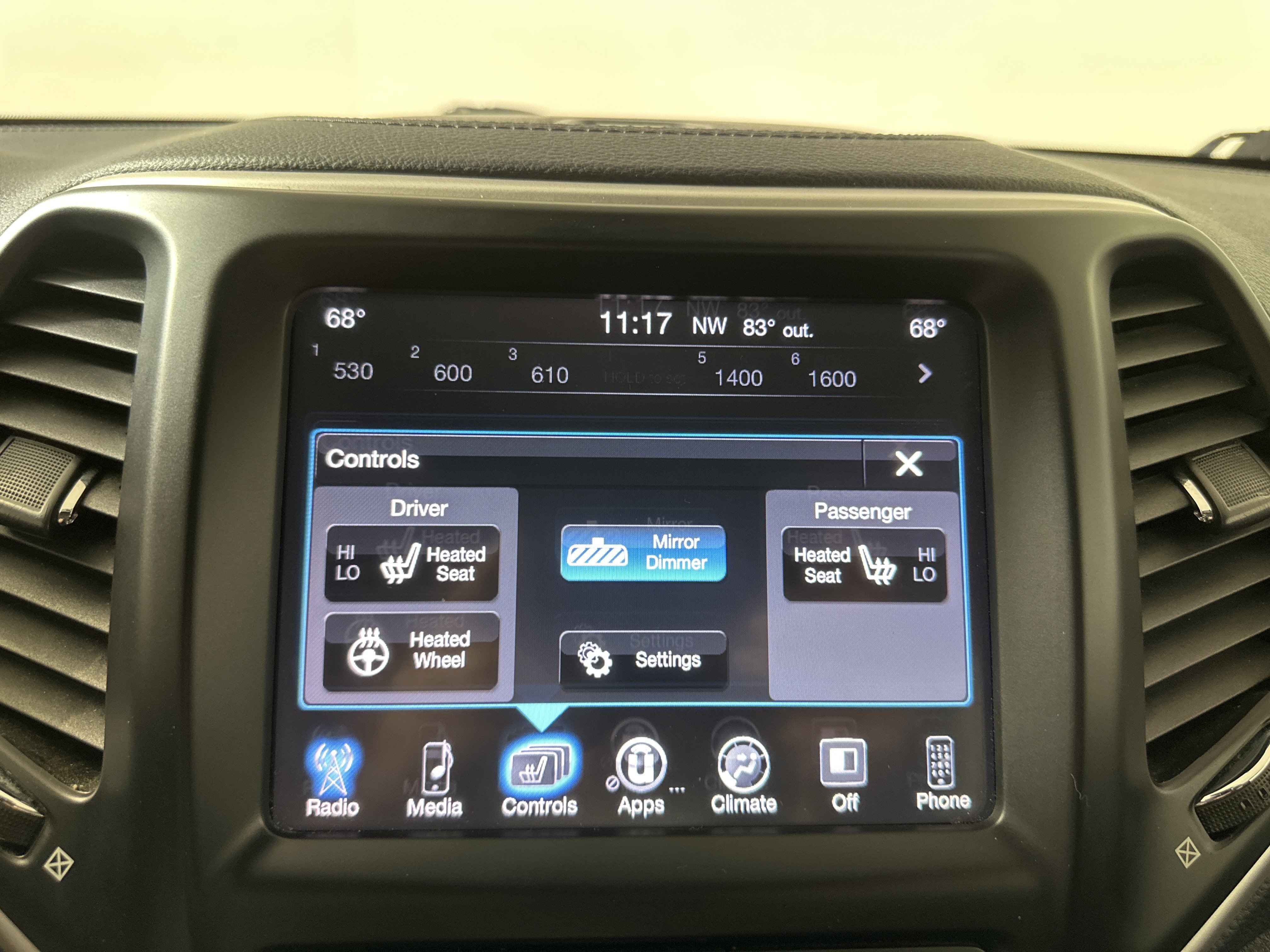 Certified Used 2016 Bright White Clearcoat Jeep Limited image 15