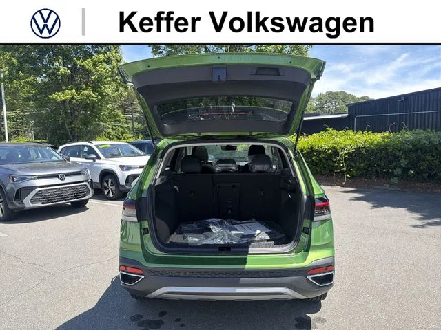 New 2026 Green Volkswagen 1.5T SEL image 35