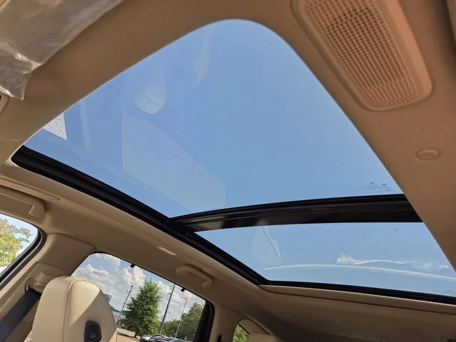 New 2026 Platinum White Pearl Acura w/Technology Package image 12