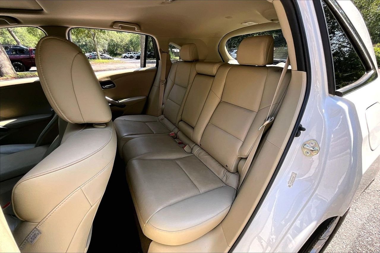 Used 2015  Acura Base image 19