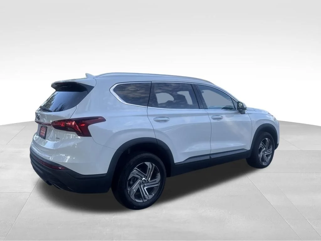 Used 2023 White Hyundai SEL image 3