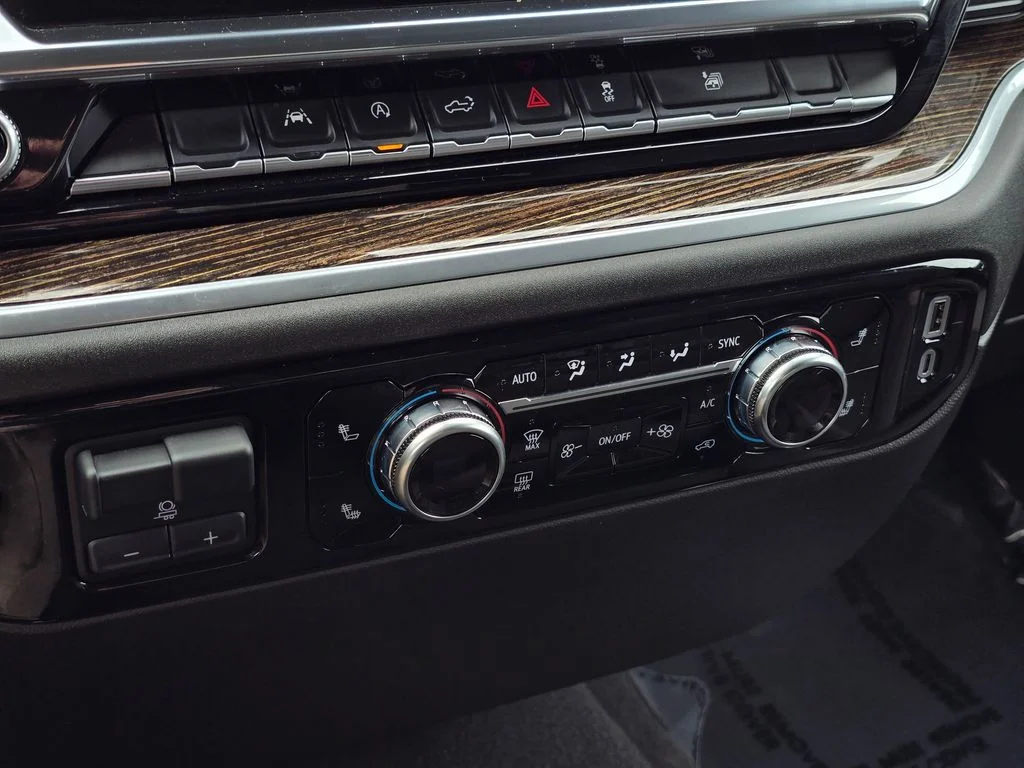 Used 2025 Sterling Metallic GMC SLE image 30