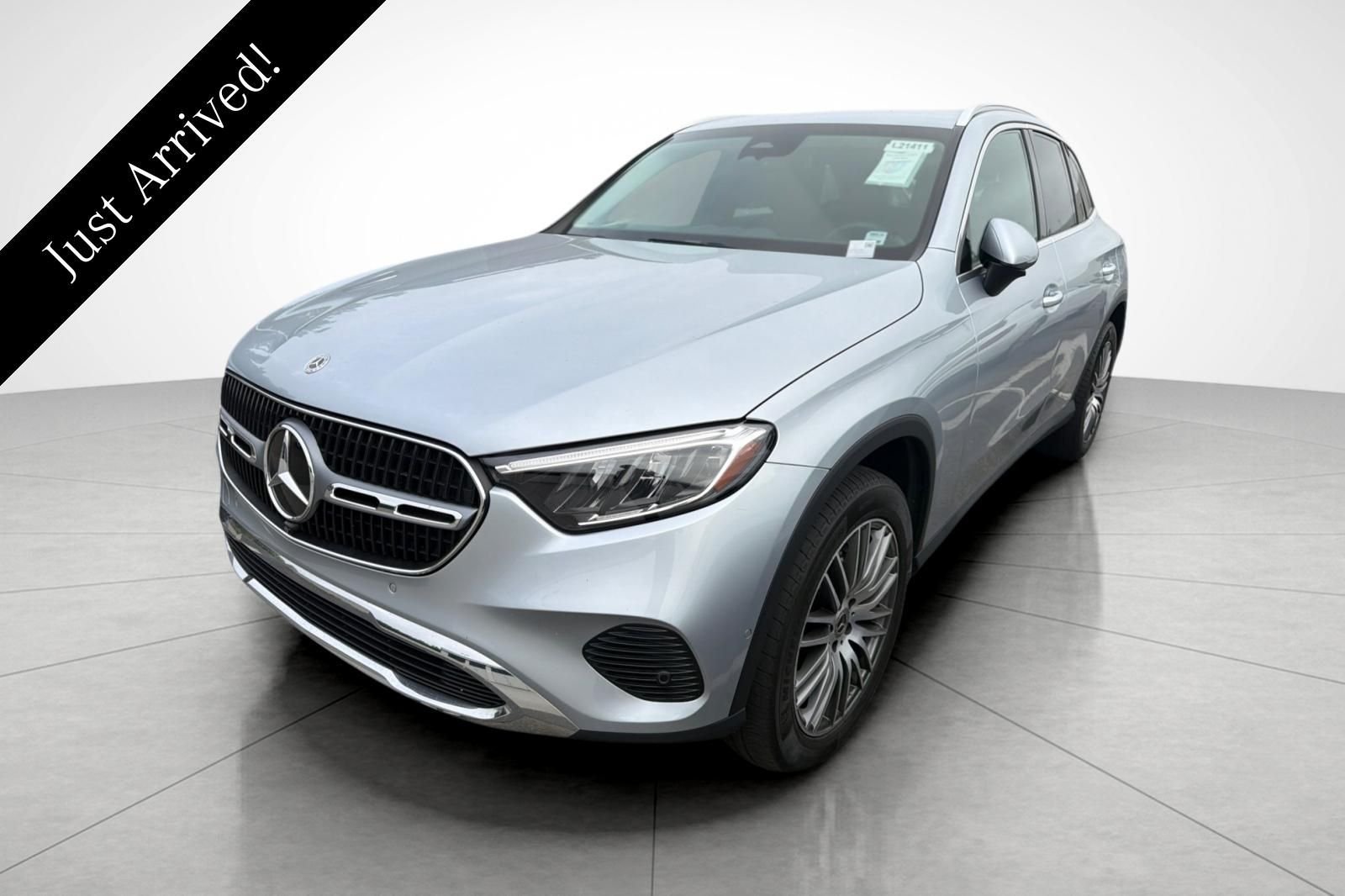 Used 2023 Silver Mercedes-Benz GLC 300 image 1