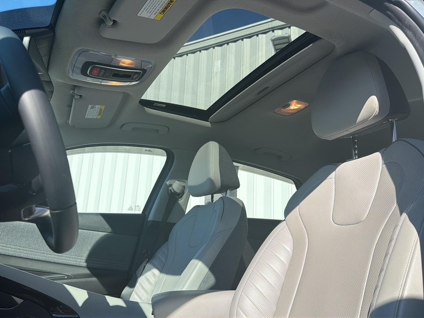Used 2023 Electric Shadow Hyundai Limited image 11