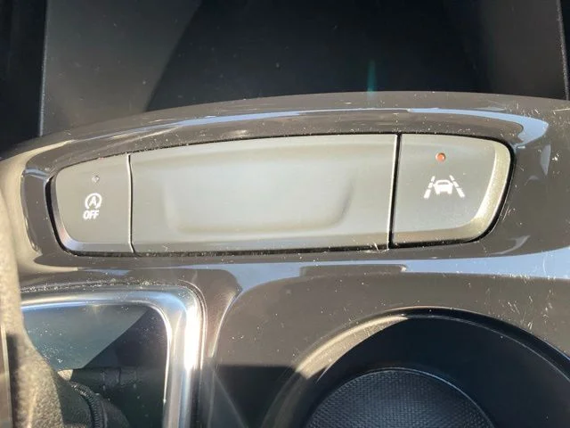 Used 2025 White Chevrolet LT image 20