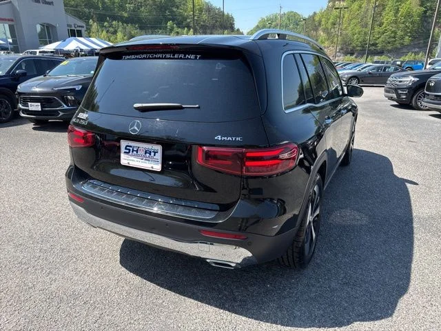 Used 2025  Mercedes-Benz GLB 250 image 3