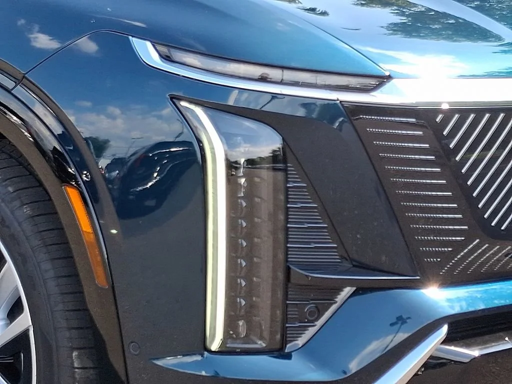 2026 Cadillac VISTIQ Luxury - Photo 10