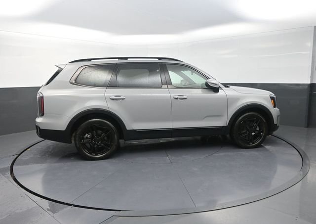 Used 2025 Gray Kia EX X-Line image 11