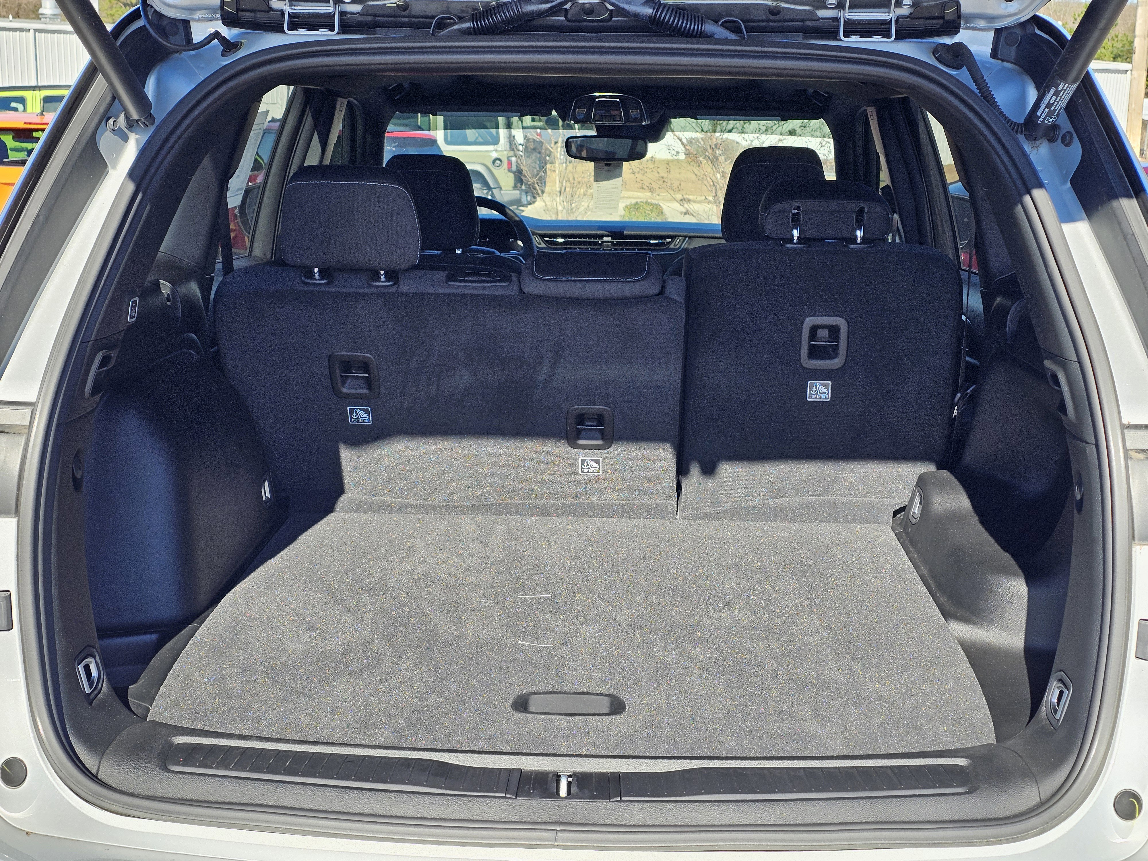 New 2024 Silver Zynith Jeep Laredo X image 12