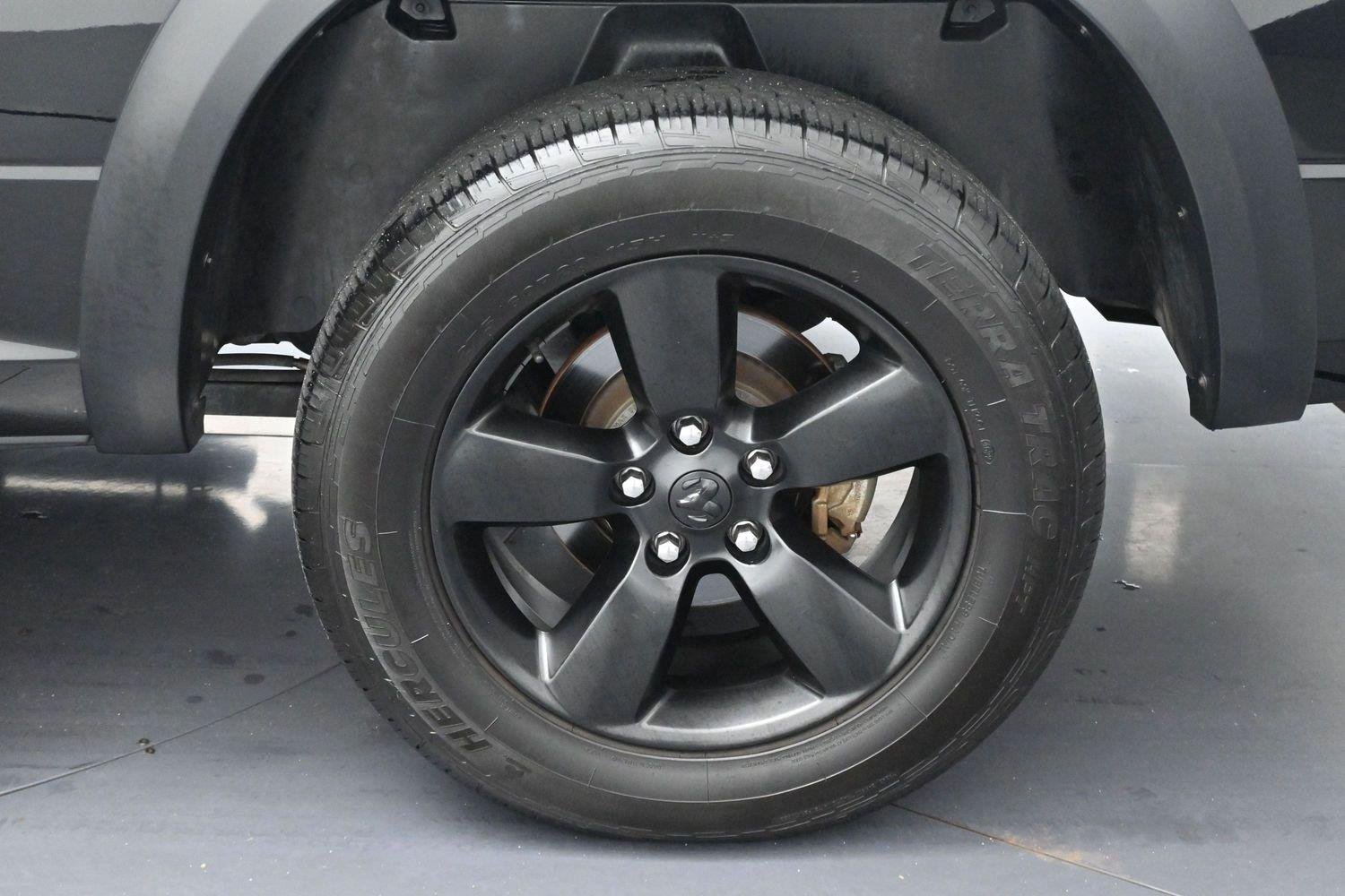 Used 2020 Diamond Black Crystal Pearlcoat Ram Warlock image 31