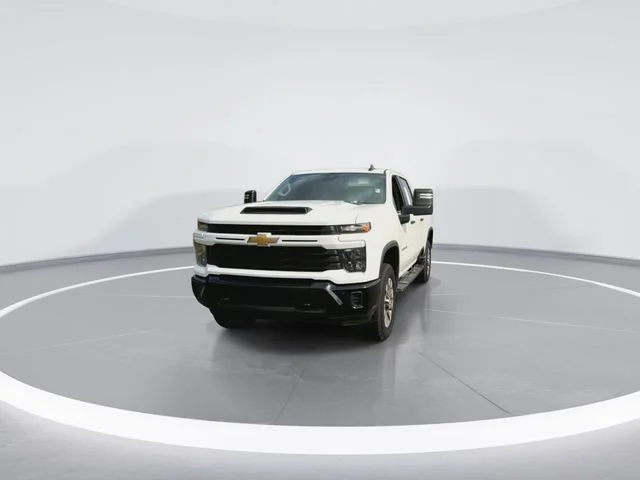 Used 2026 White Chevrolet Custom image 3