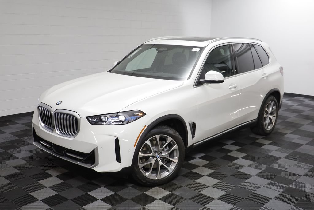 New 2026 Alpine White BMW xDrive40i image 2