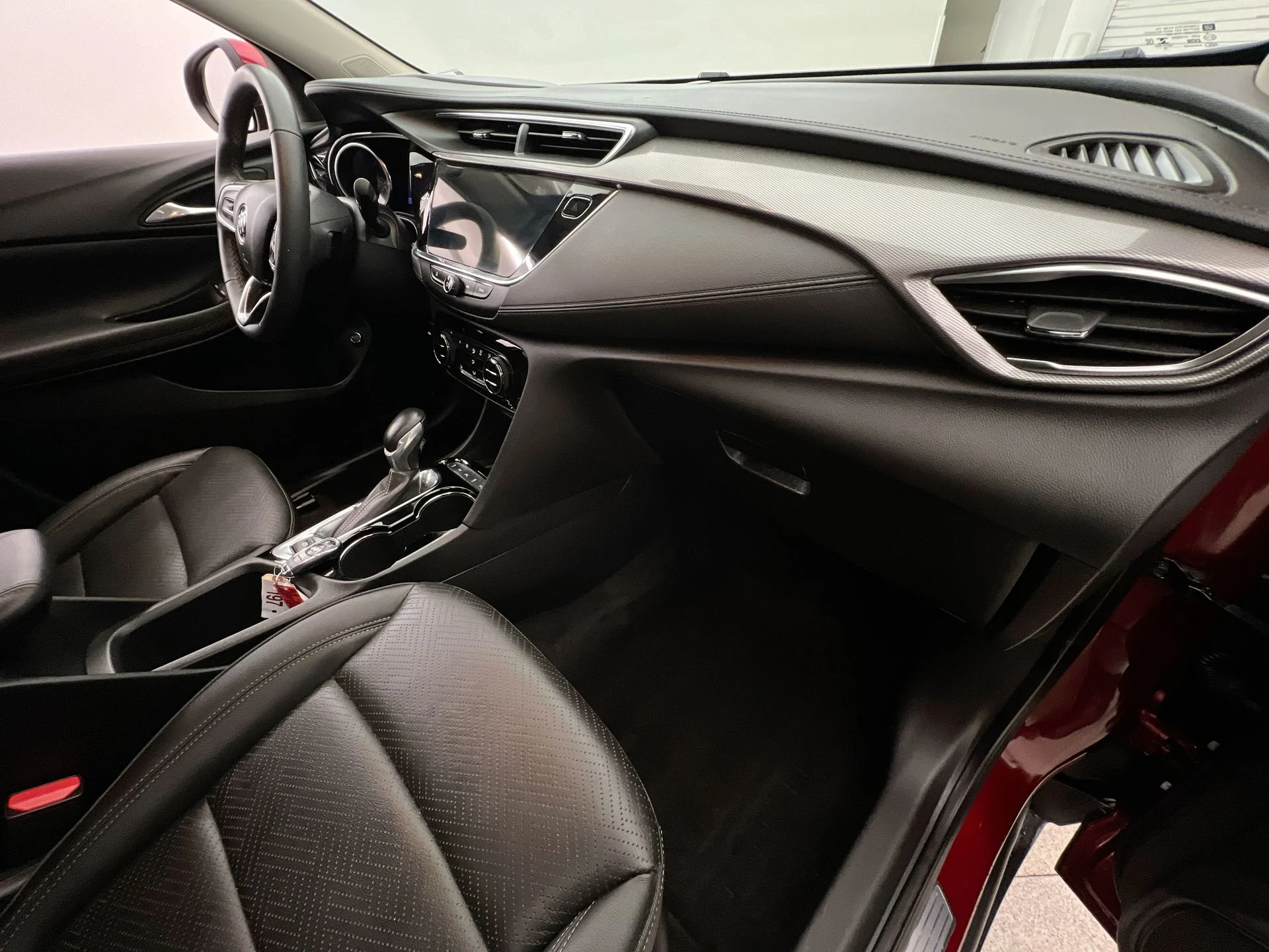 Used 2023 Red Buick Essence image 13