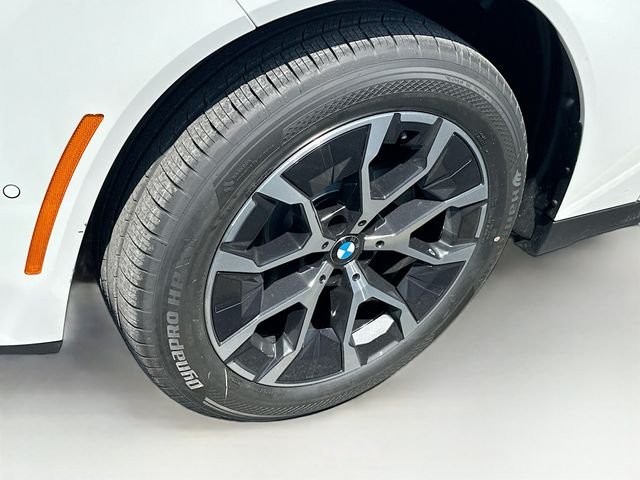 New 2026 White BMW 30 xDrive image 25
