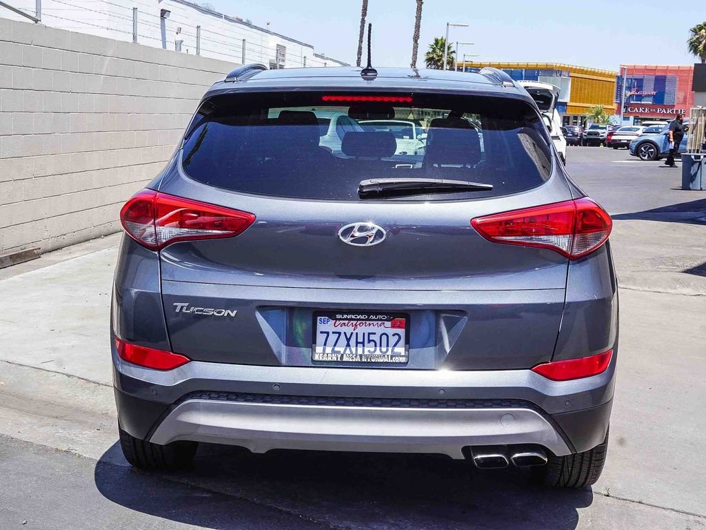 Used 2017 Gray Hyundai Value image 5