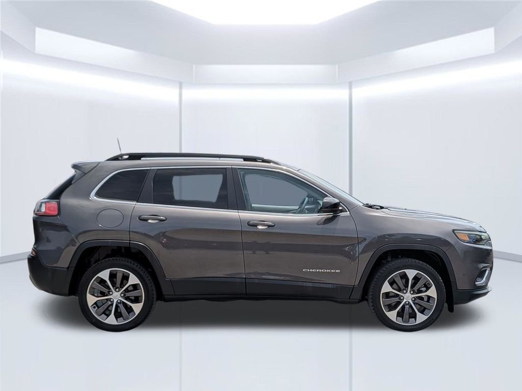 Used 2022 Gray Jeep Limited image 7