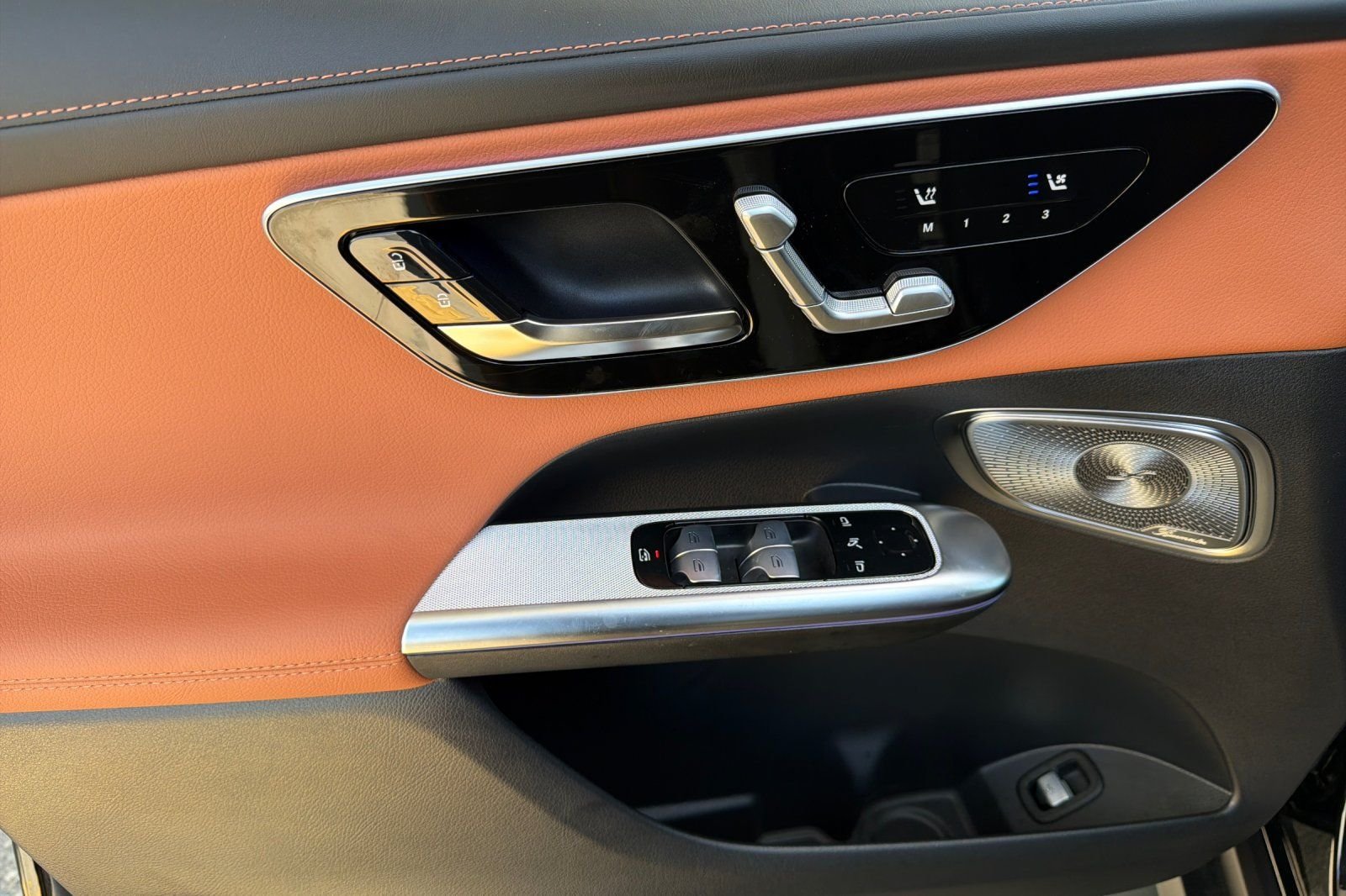 New 2026 Obsidian Black Metallic Mercedes-Benz GLC 300 image 26