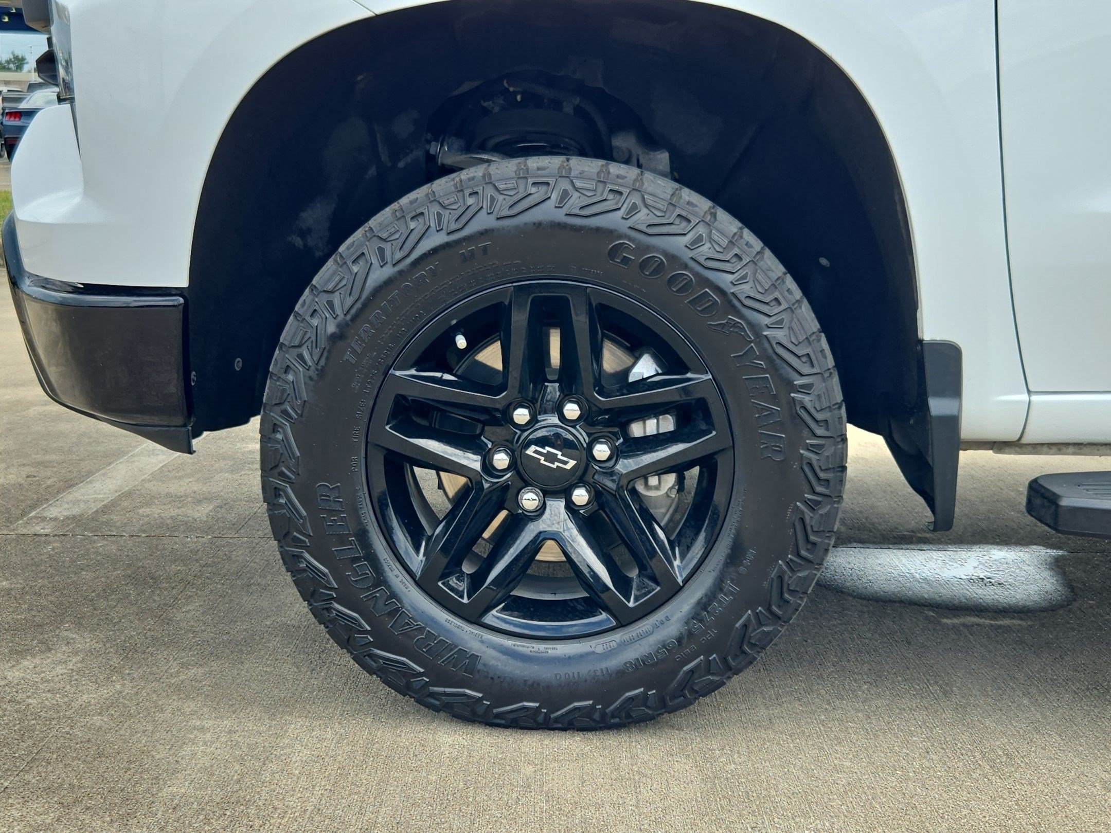 Used 2023 Summit White Chevrolet Custom Trail Boss image 10