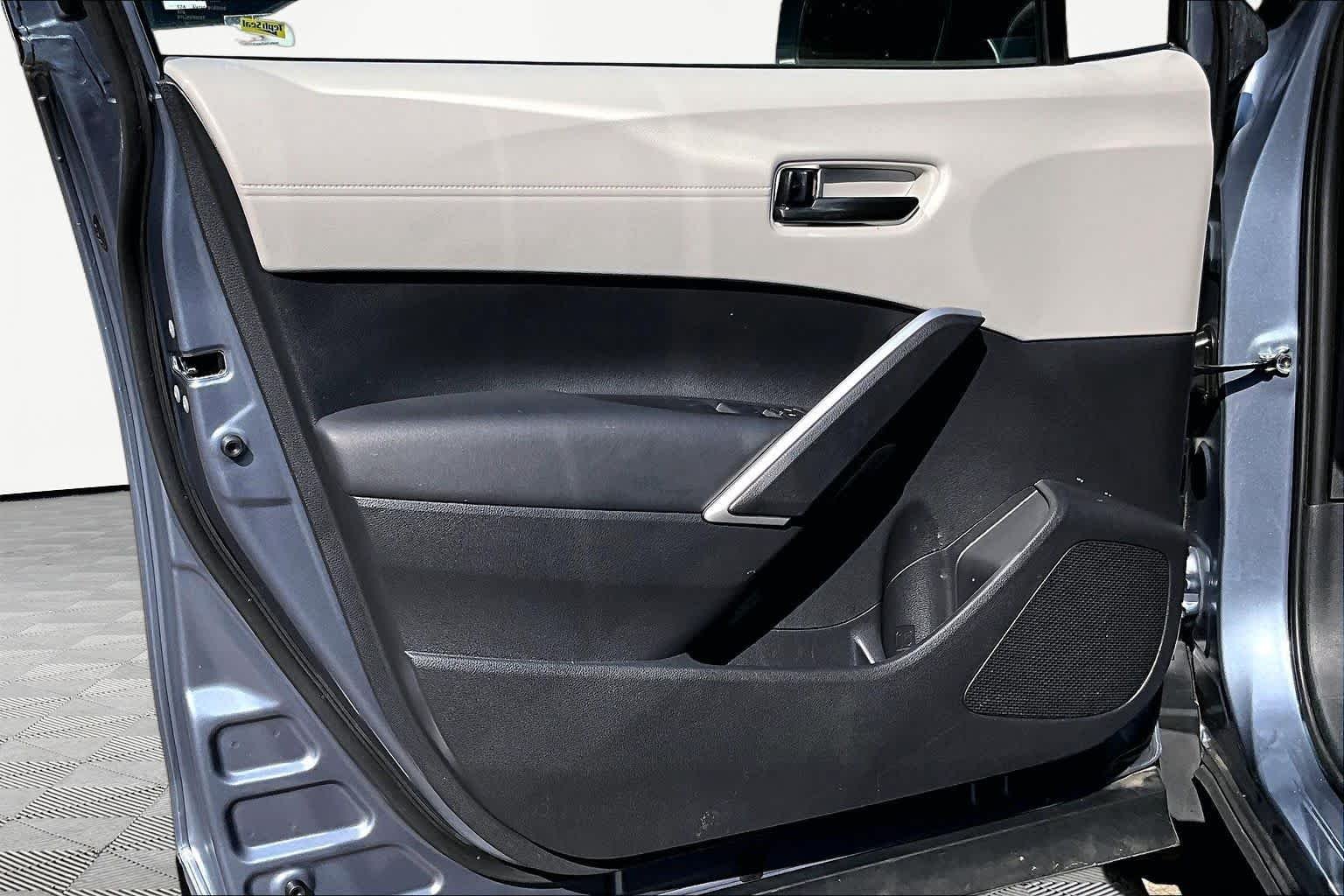 Used 2026 Celestite Toyota L image 22