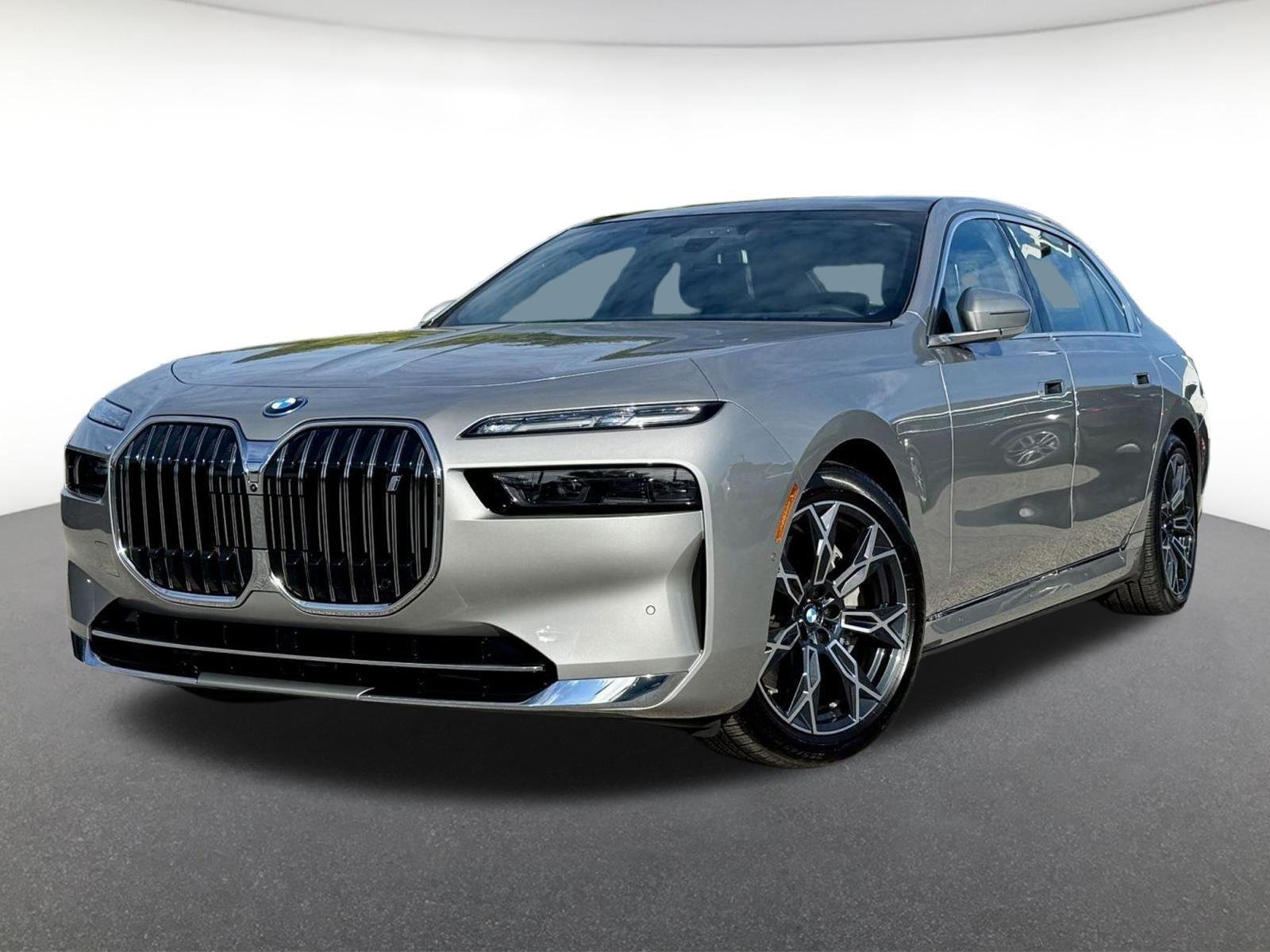2024 BMW i7 eDrive50's photo