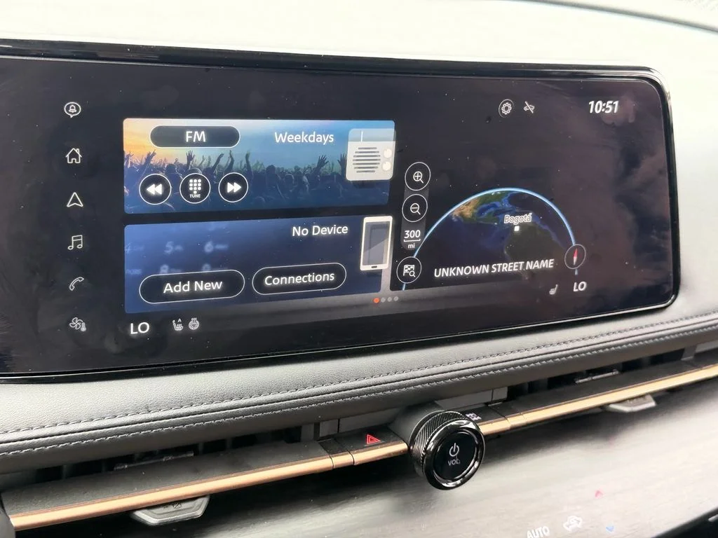 Used 2023 White Nissan ENGAGE image 20