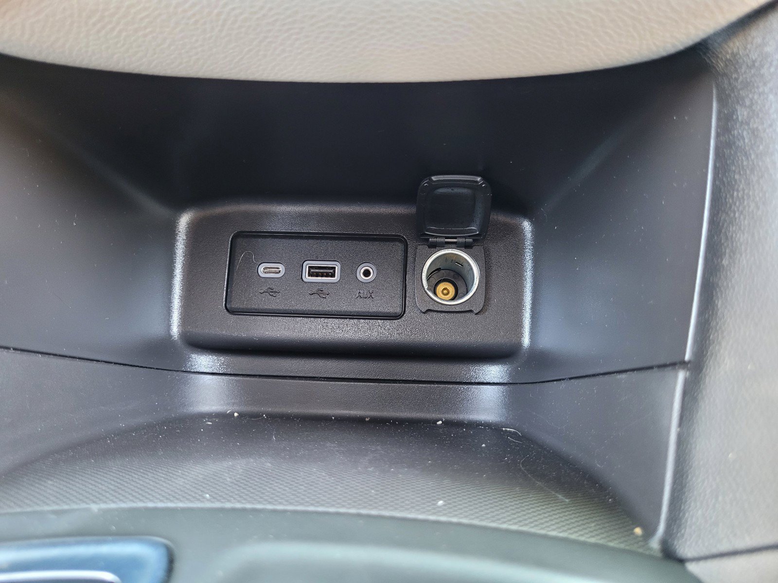 Used 2023 Summit White Chevrolet LT image 21