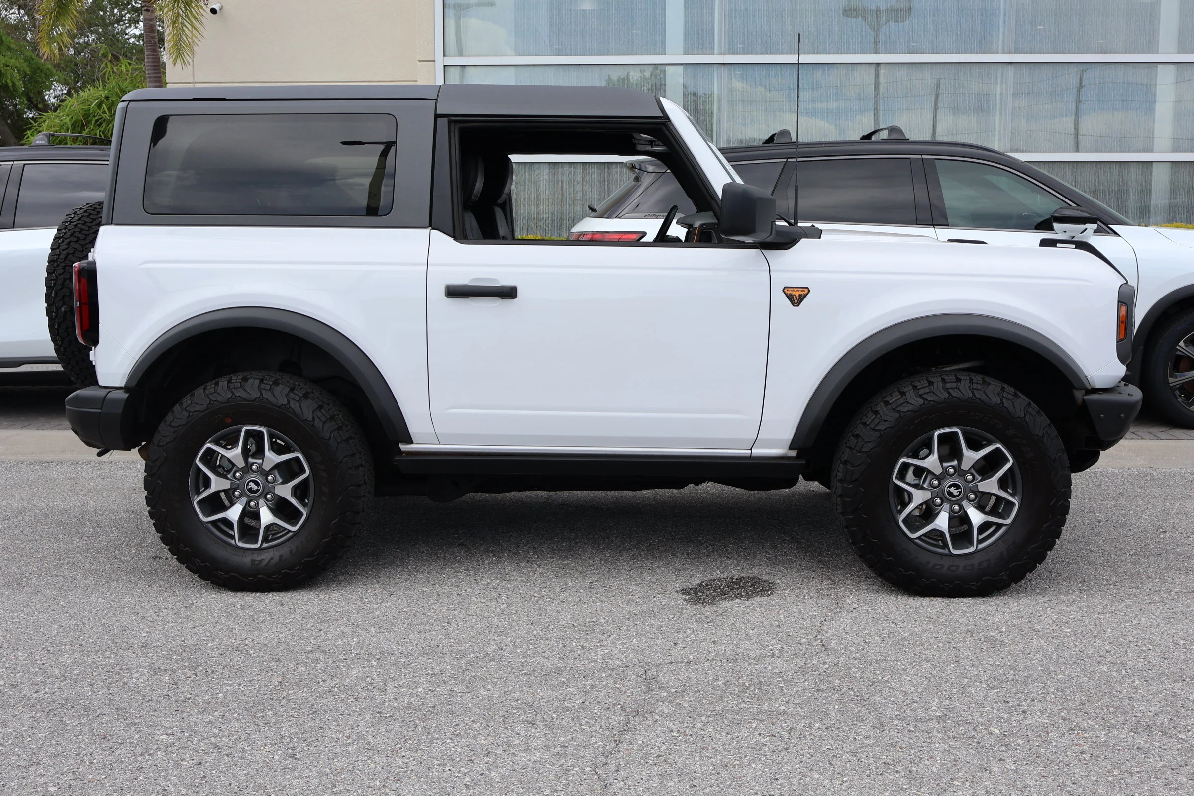 2021 Ford Bronco 2-Door Badlands - Photo 8