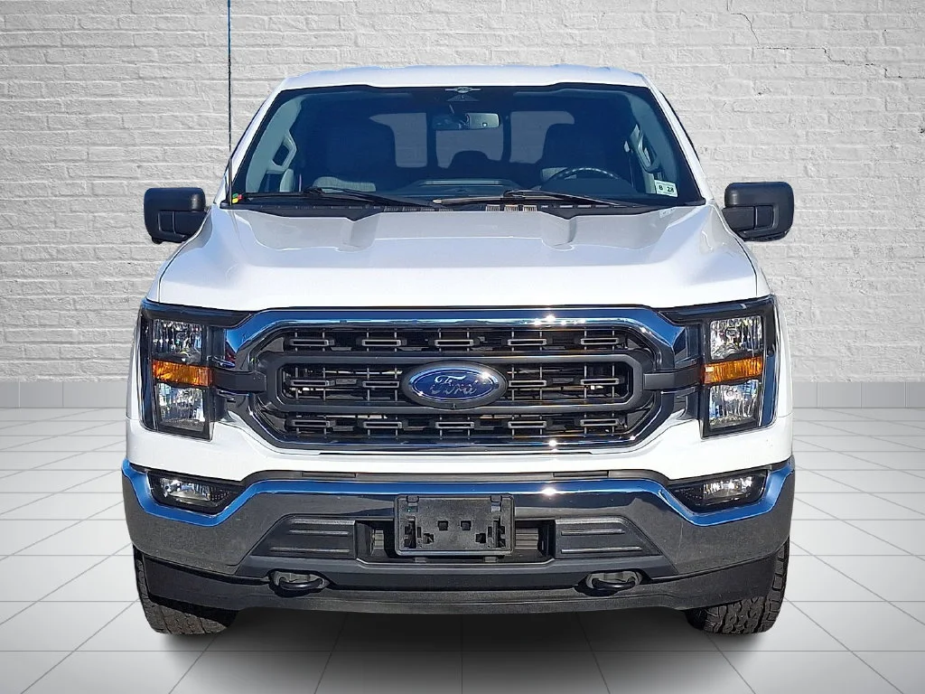 Used 2023 White Ford XLT image 3