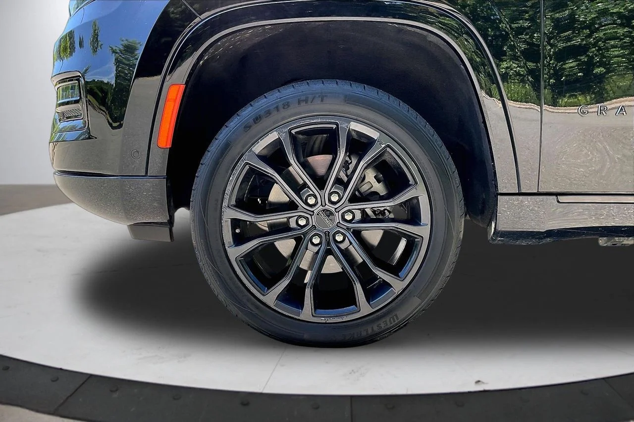 Used 2024 Black Jeep Series II image 36