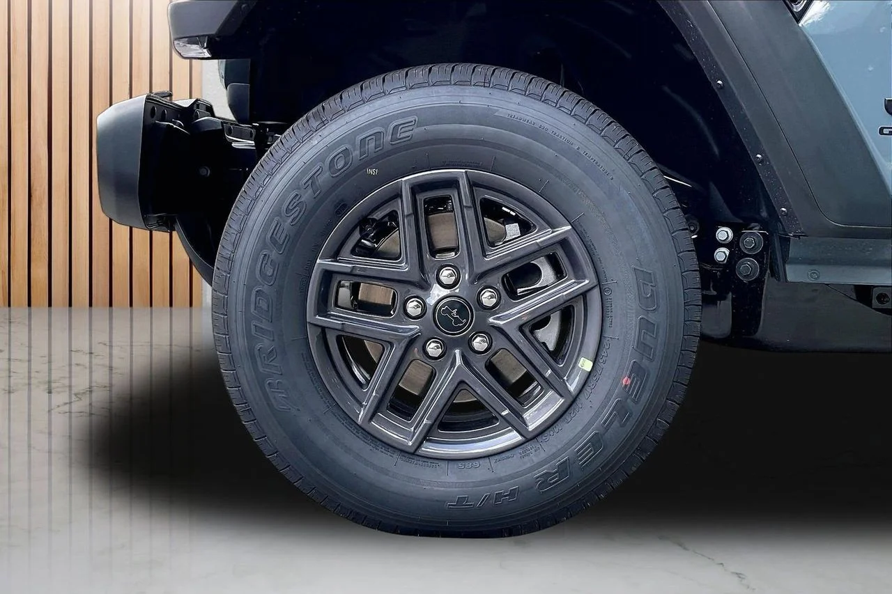 New 2026 Anvil Clear-Coat Exterior Paint Jeep Sport S image 30