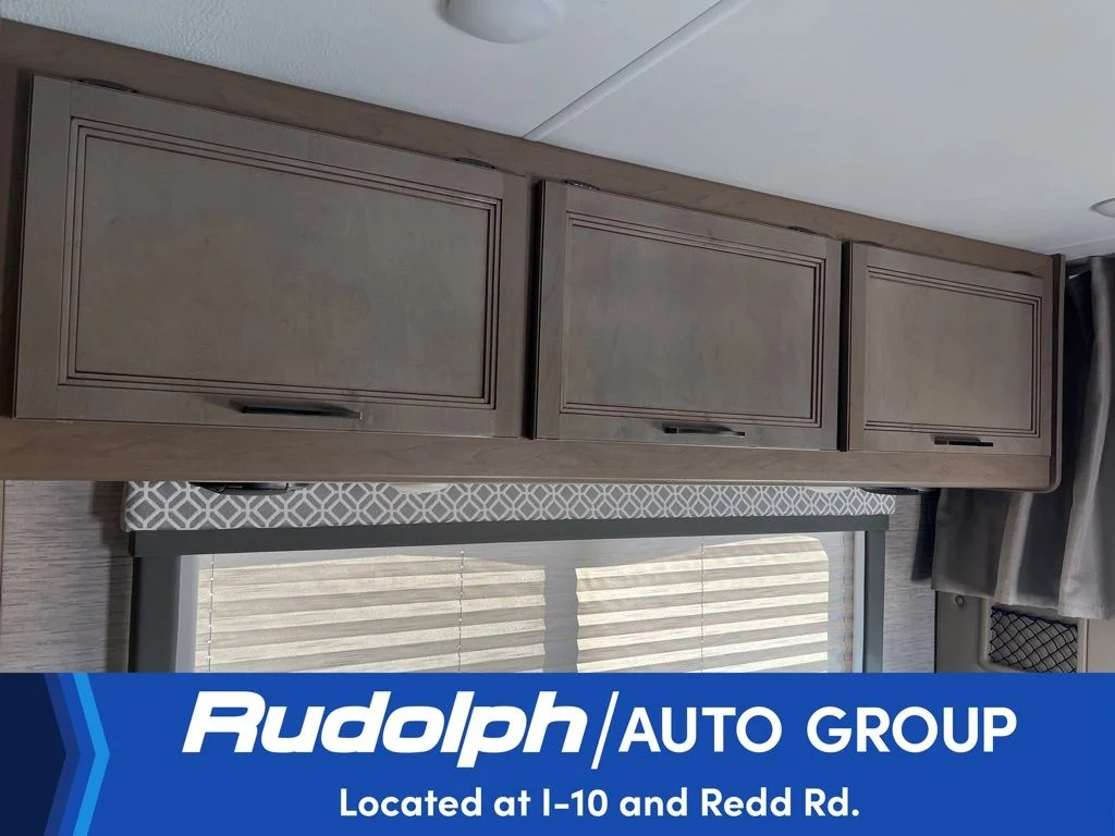 Used 2022 Oxford White Ford Base image 43