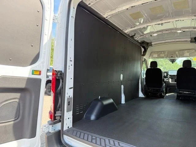 New 2026 Oxford White Ford Cargo Van image 8