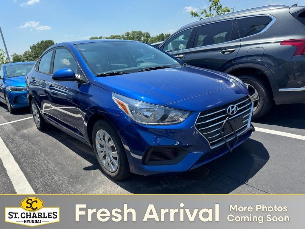Certified Used 2022 Blue Hyundai SE image 1
