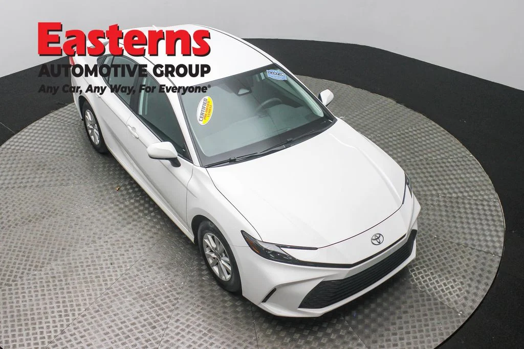 Used 2025 White Toyota LE image 3