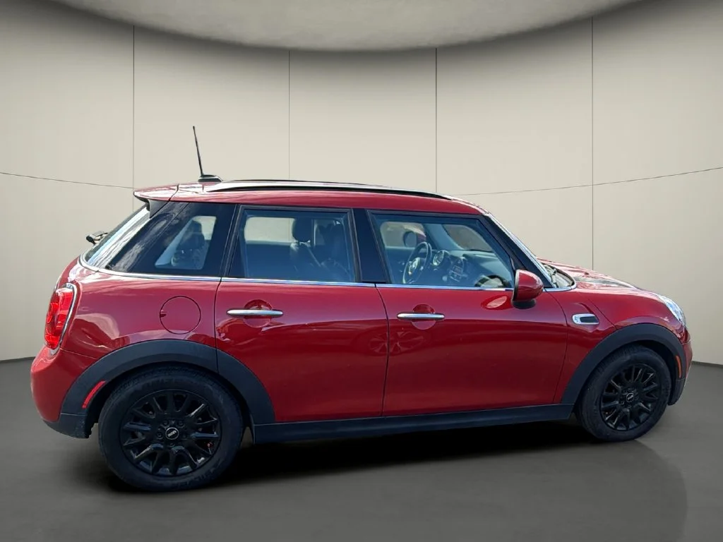 Used 2015 Red MINI Base image 8