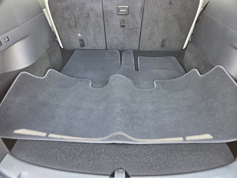 Used 2020  Tesla Long Range image 20