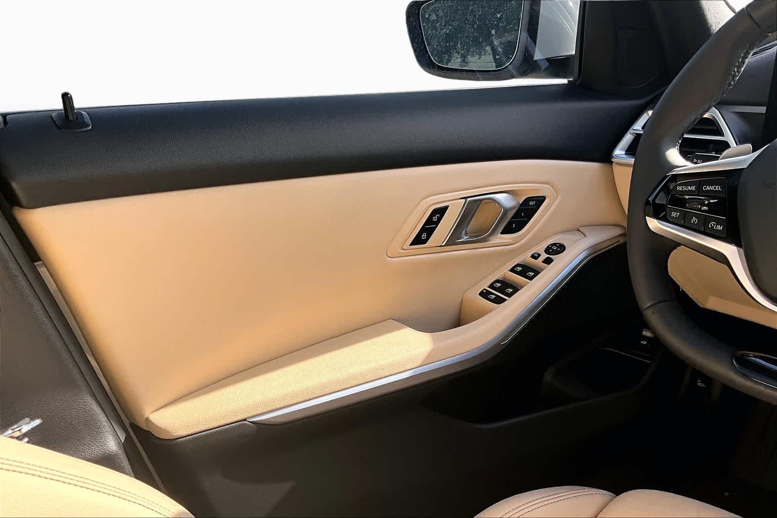 Used 2025 Alpine White BMW 330i image 13