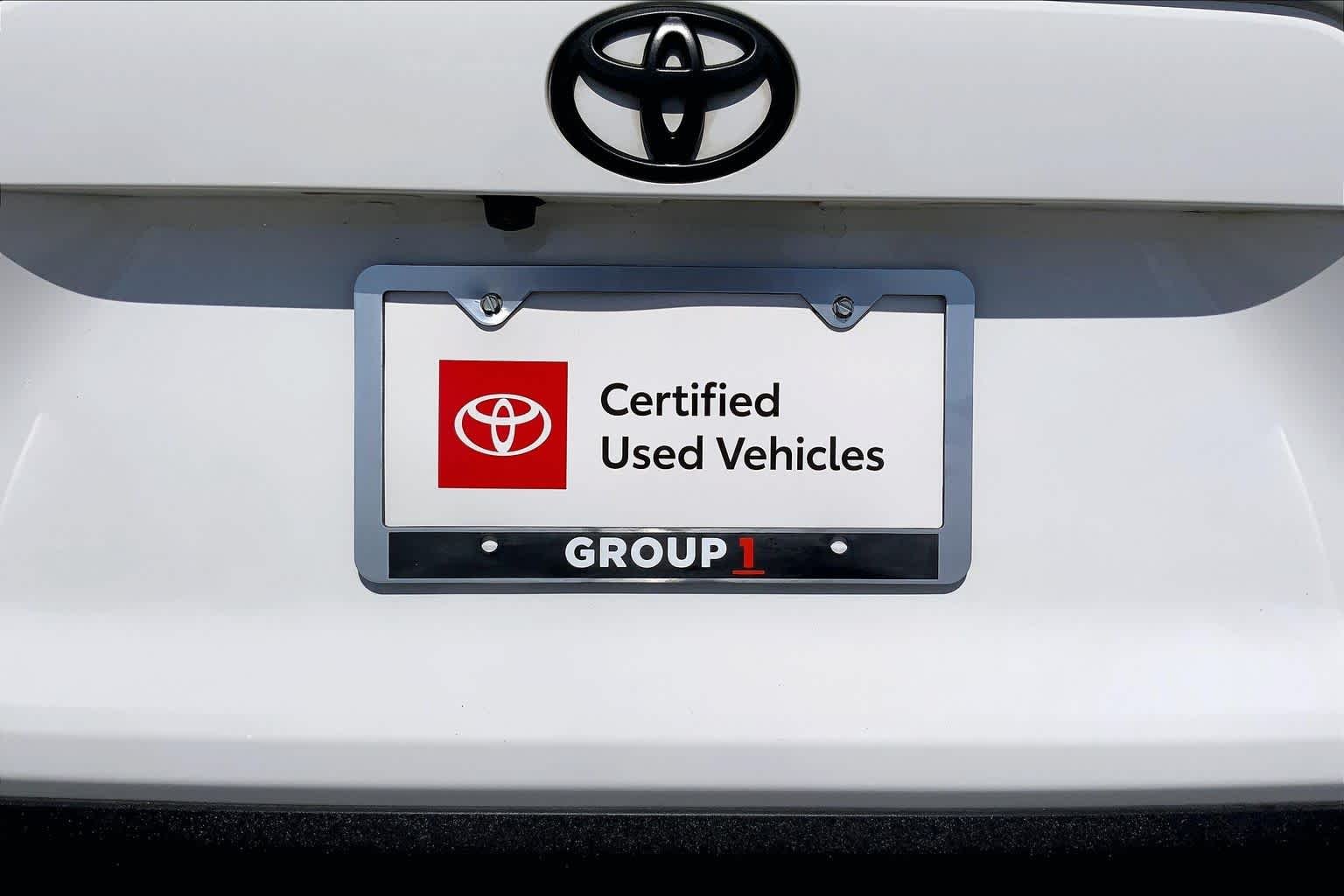 Used 2023 Ice Cap Toyota LE image 10