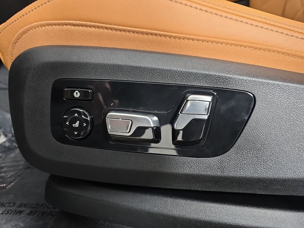 New 2026 Mineral White Metallic BMW xDrive40i image 29
