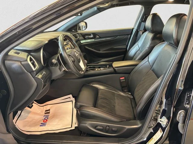 Used 2023 Black Nissan SR image 10