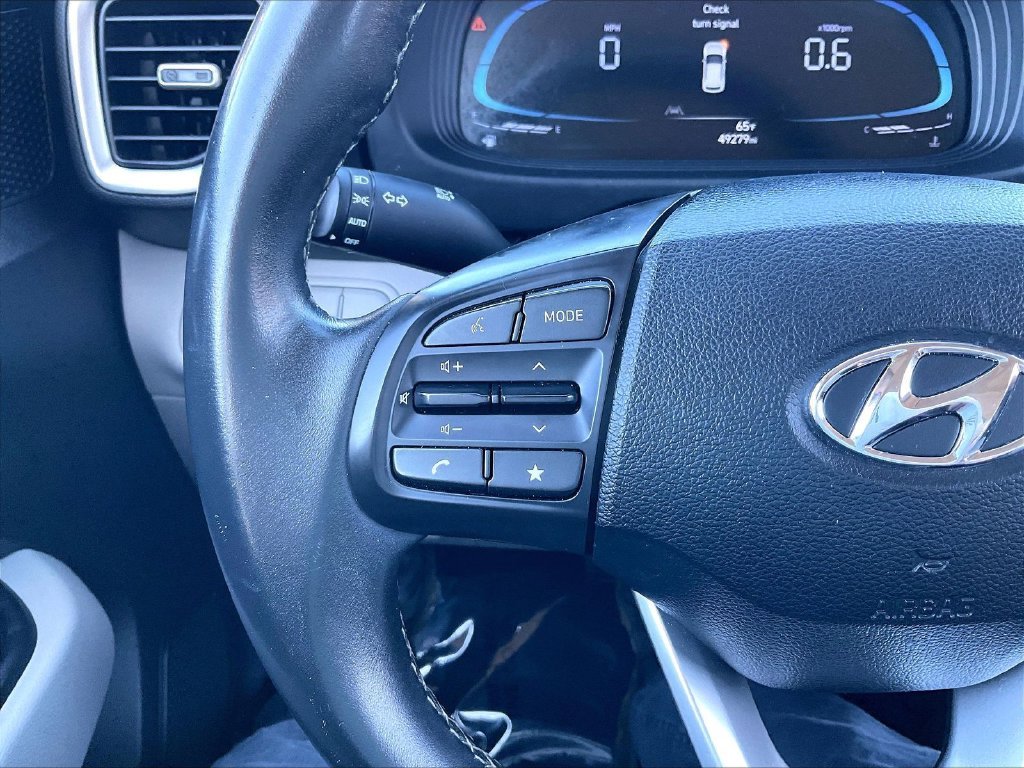 Used 2025 Onyx Black Hyundai SEL image 22