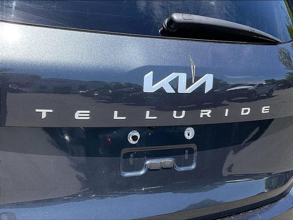 Used 2023 Gray Kia LX image 29