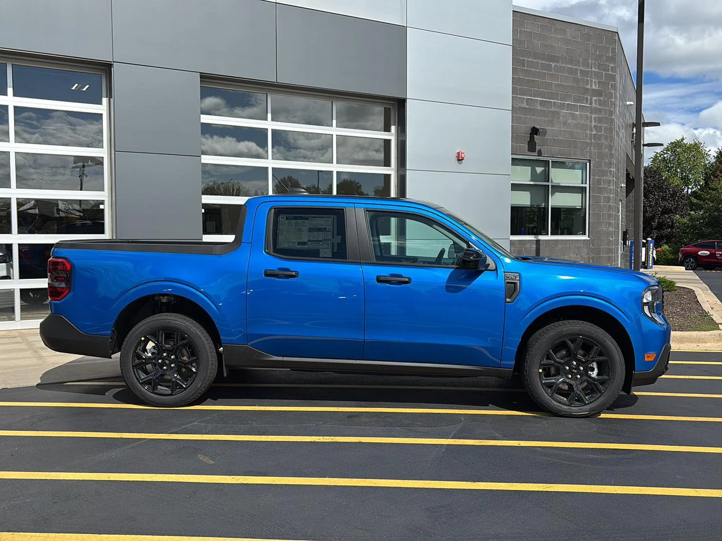 New 2026 Velocity Blue Ford XLT image 5