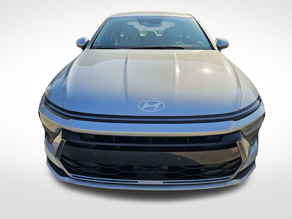 Used 2026 Silver Hyundai Blue image 4